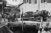 1950 Feuerwehr bricht in Brücke ein (6)