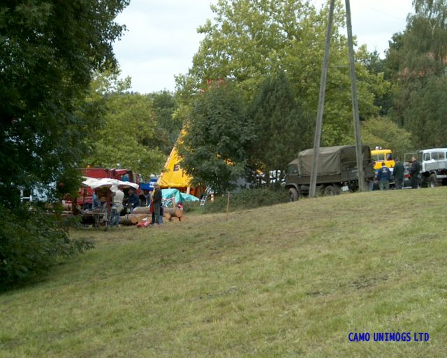 Schweizer Fraktion mit Blick aufs Festgelände