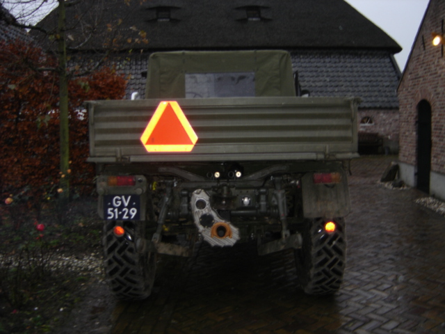 unimog 406 hinten