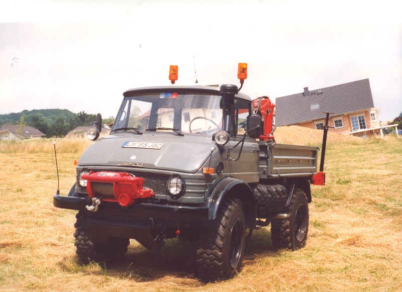 U406 mit Werner Front Winde und Tirre Heckkran