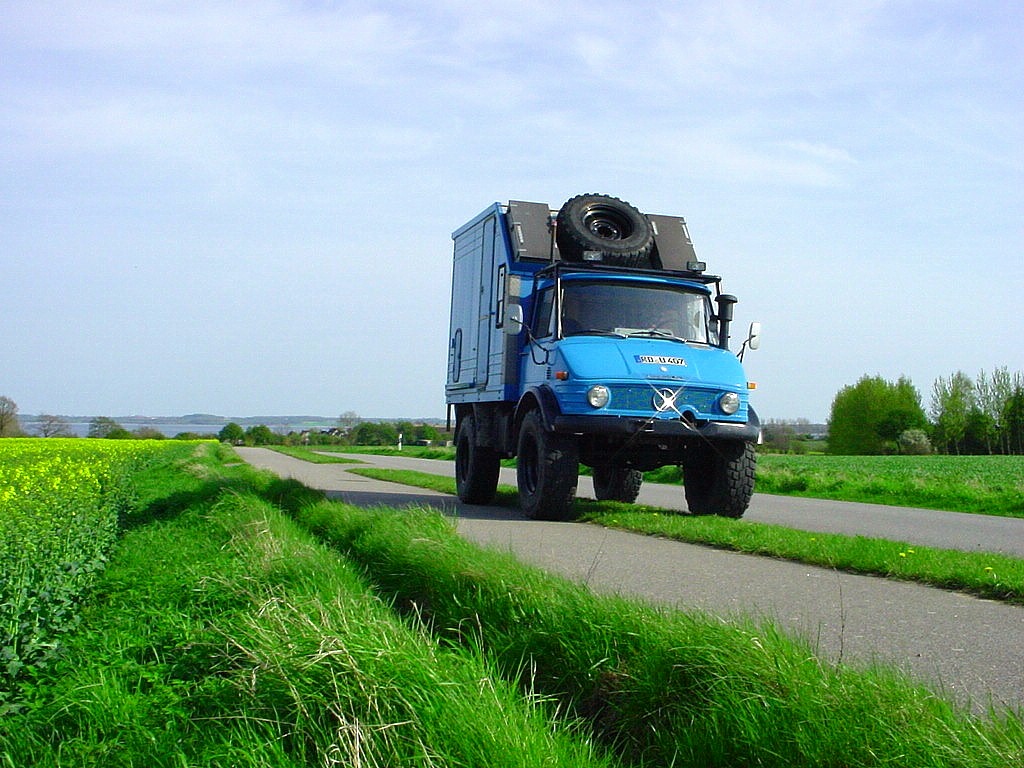 Unimog an der Ostsee