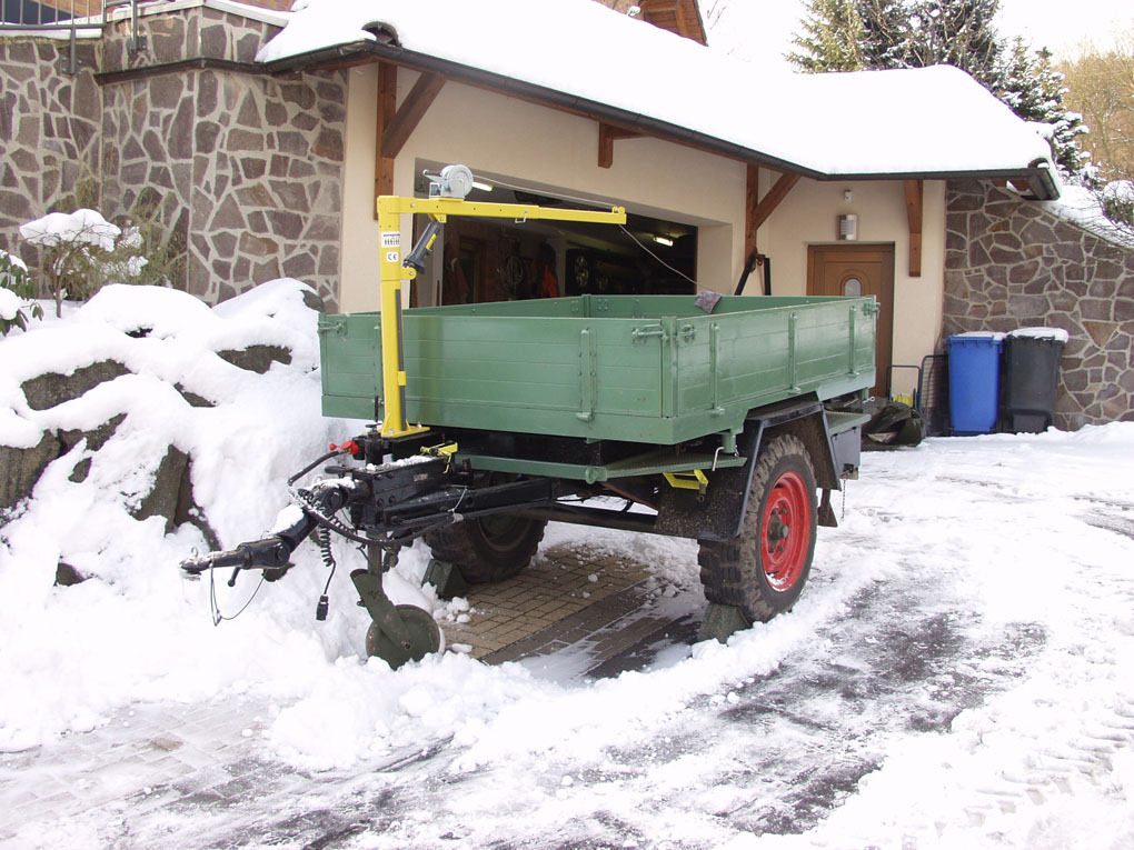 Waldarbeit mit 421 Cabrio