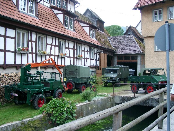 1950 Feuerwehr bricht in Brücke ein (7)