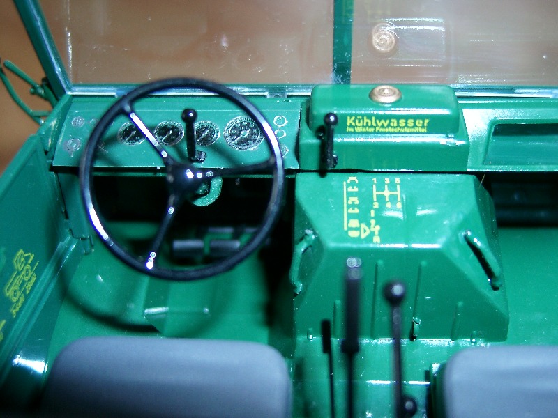 Schuco Unimog 401 1:18 c