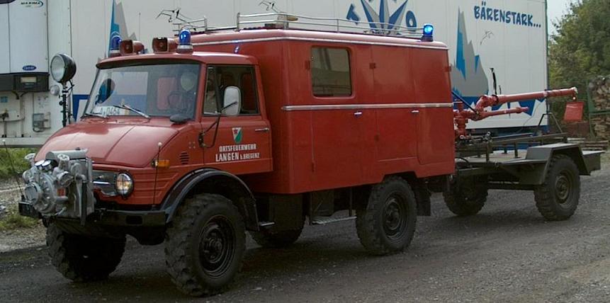 404.0 mit Alco Schaum-/ Wasserwerfer