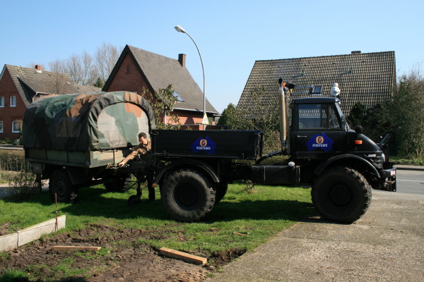 Unimog mit Anhänger