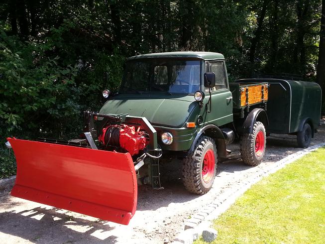 Unimog 421 A und Ziegler Anhänger