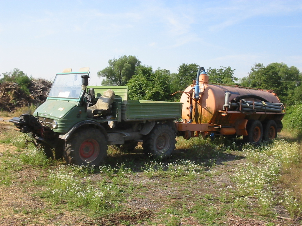 406 Cabrio mit 10 000l Güllefass