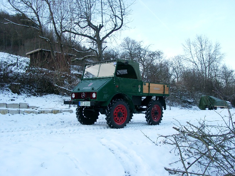 Unimog 401 im Schnee