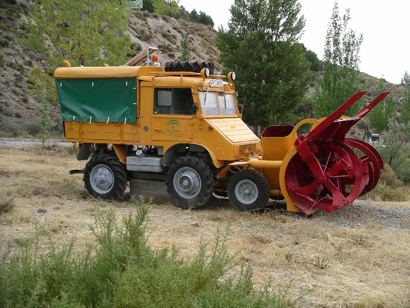 Unimog-Denkmal in der Sierra Nevada