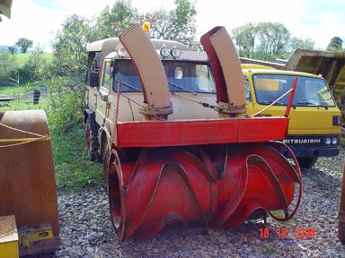 U411 Pullmann mit Schmidtschneefräse
