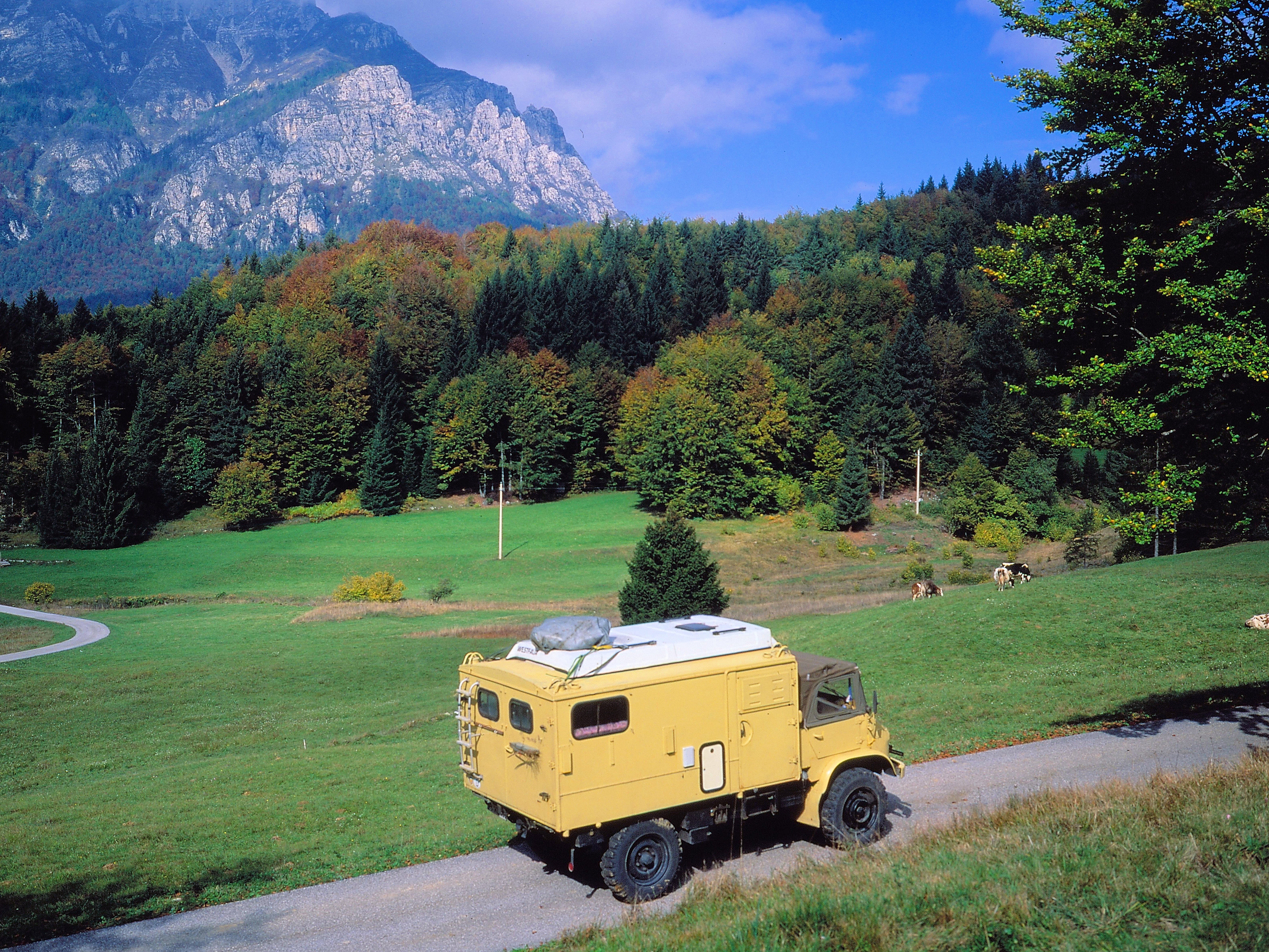 3 Im Unimog auf Alpenstraßen.jpg