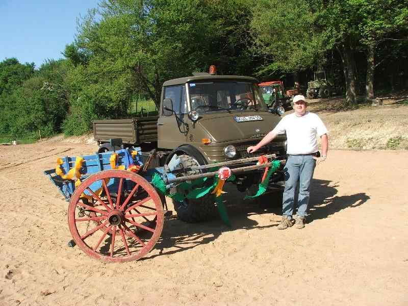 &quot;Der Unimog 416 ist das gelÃ¤ndegÃ¤ngigste Fahrzeug seit der Erfindung des Eselskarren&quot;, Vergleichstest zu Gisbert Hindenachs Spruch...