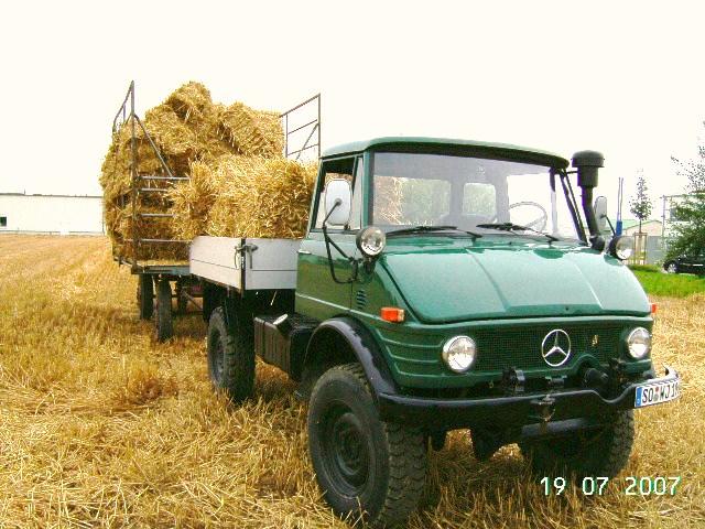 Unimog Strohernte 2.jpg