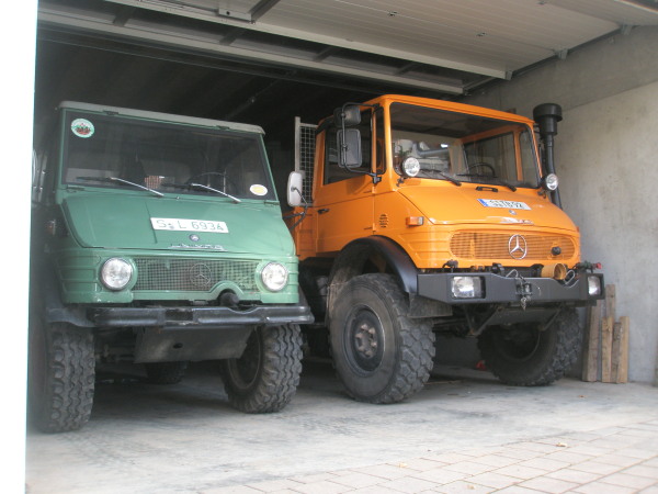 Unimog 417 U900 + Unimog 421 U600 (5).jpg