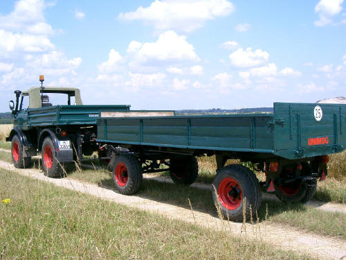 Unimog mit AnhÃ¤nger 003.jpg