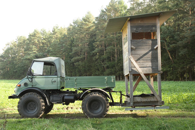 Unimog-AnbaugerÃ¤t mit Wohncharakter :)