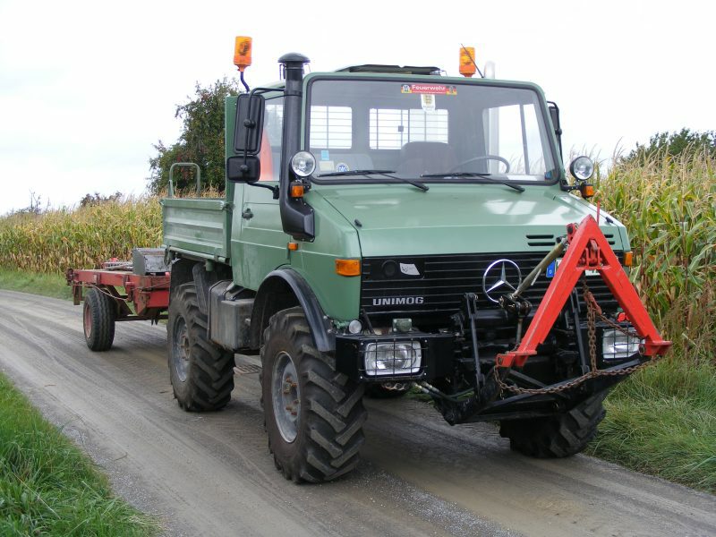 Unimog und HÃ¤nger01.jpg