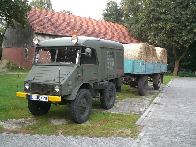 k-Unimog im Ernteeinsatz 003.jpg