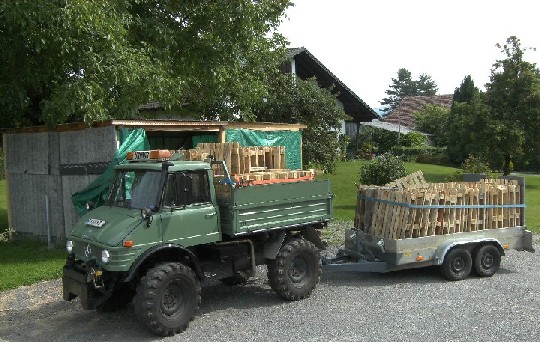 Unimog mit HÃ¤nger 1..JPG