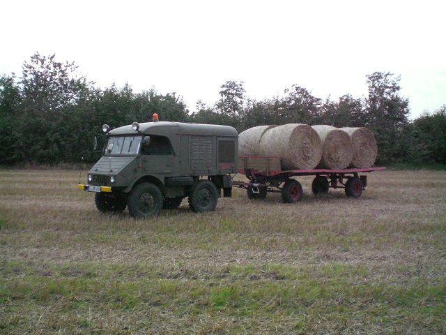 k-Unimog im Ernteeinsatz 012.jpg