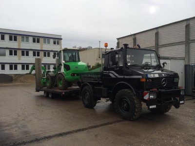 Unimog mit Atlas 65.jpg