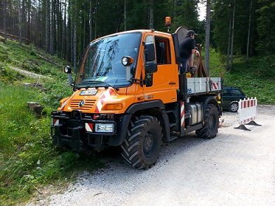 Unimog am Watzmann.jpg