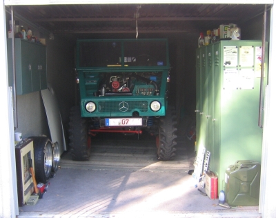 Unimog Garage 400x316.jpg