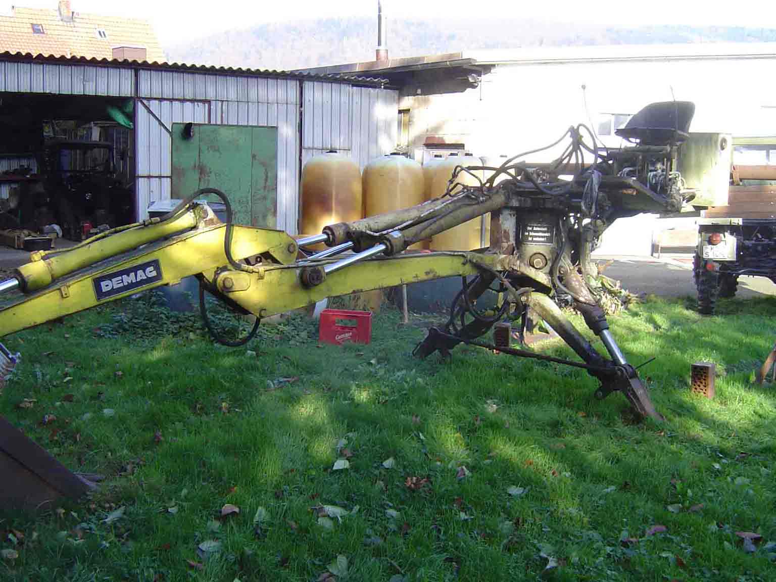 bagger-ohne-unimog.jpg